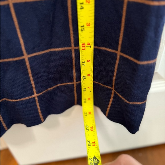 Saks 5th Avenue Plaid Navy Skirt - Picture 8 of 8